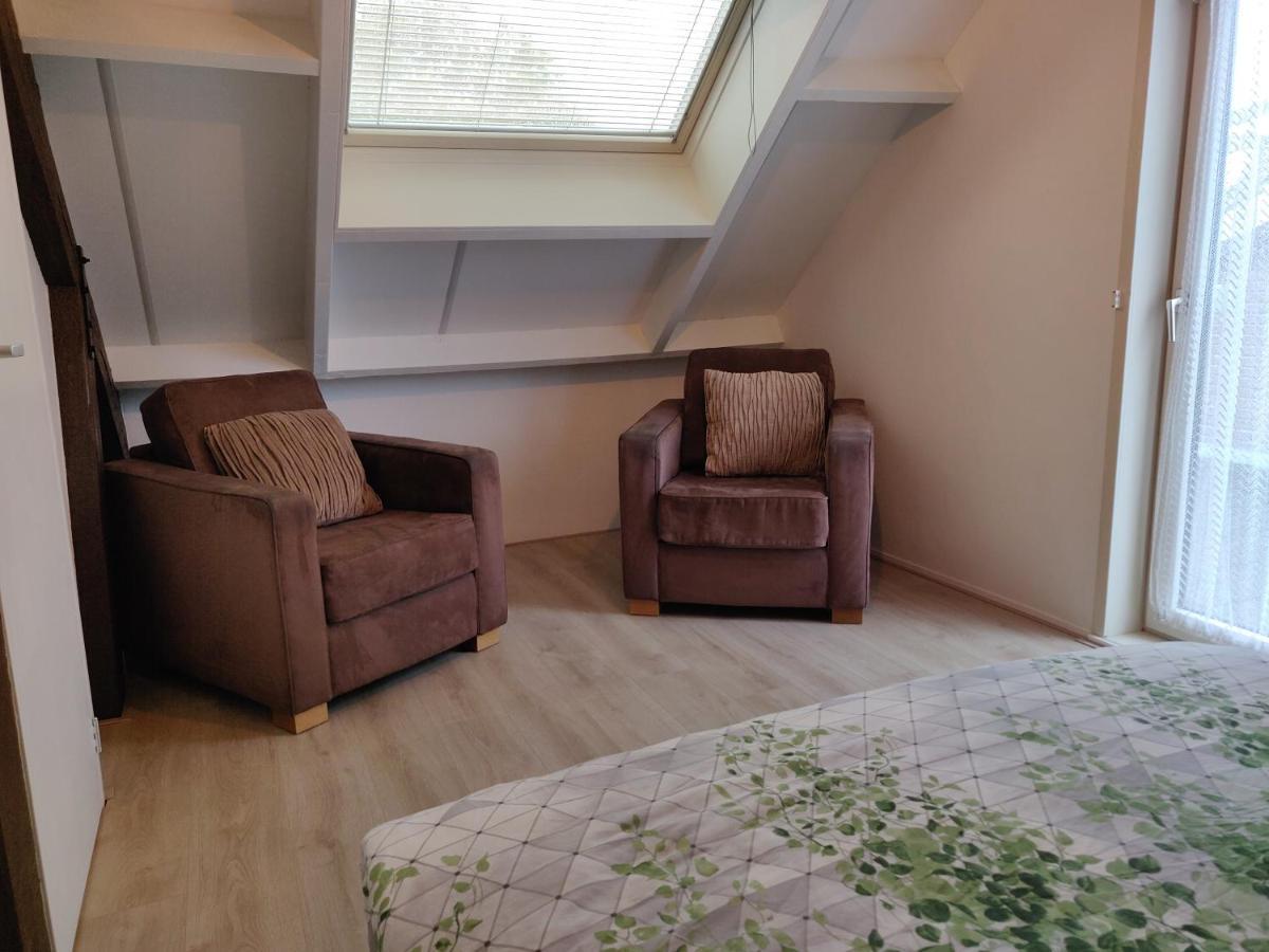 Vakantiehuis Achterhuis Ons Hoekje Houten Exteriör bild