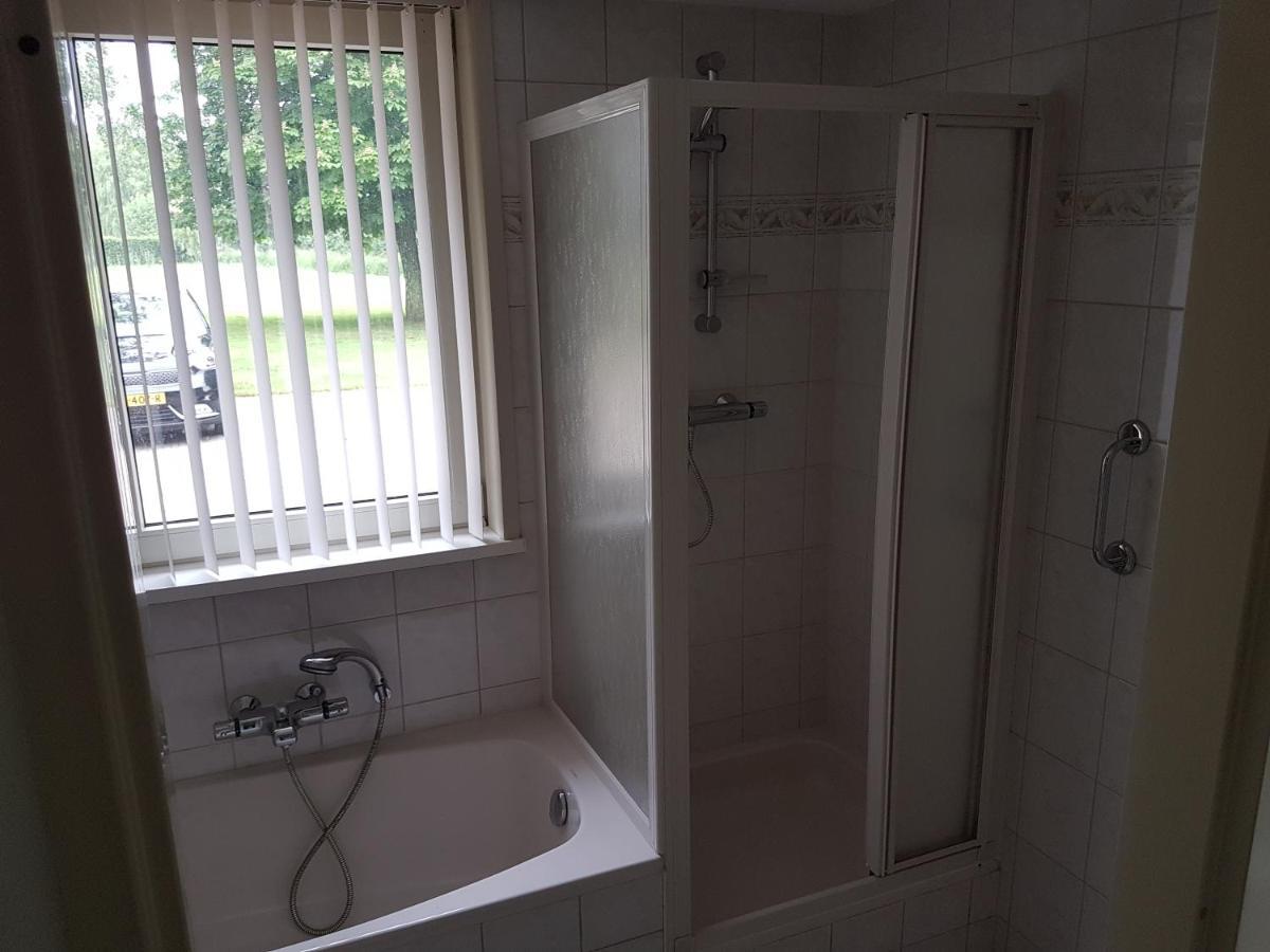 Vakantiehuis Achterhuis Ons Hoekje Houten Exteriör bild