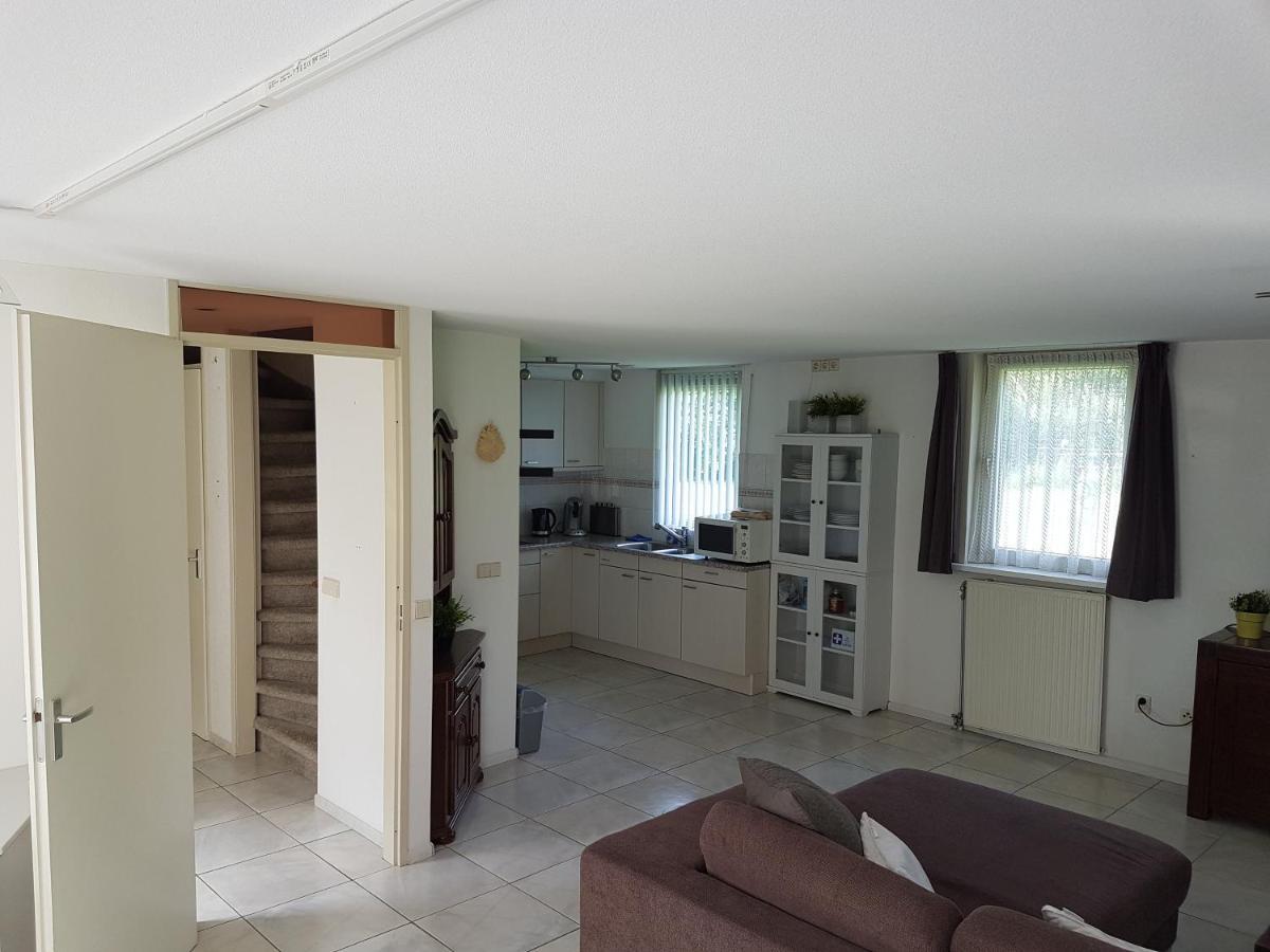 Vakantiehuis Achterhuis Ons Hoekje Houten Exteriör bild
